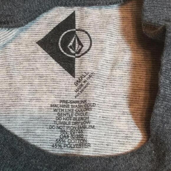 🍁Volcom baseball style shirt Small🍁 - Picture 6 of 7